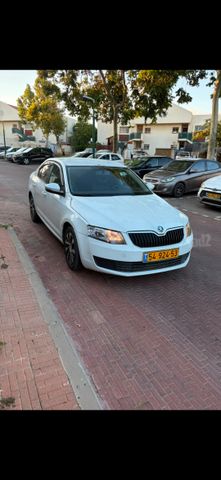 סקודה אוקטביה