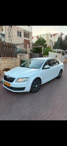 סקודה אוקטביה