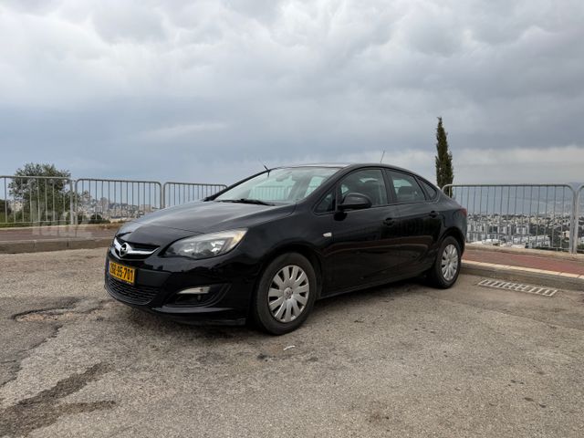 אופל אסטרה