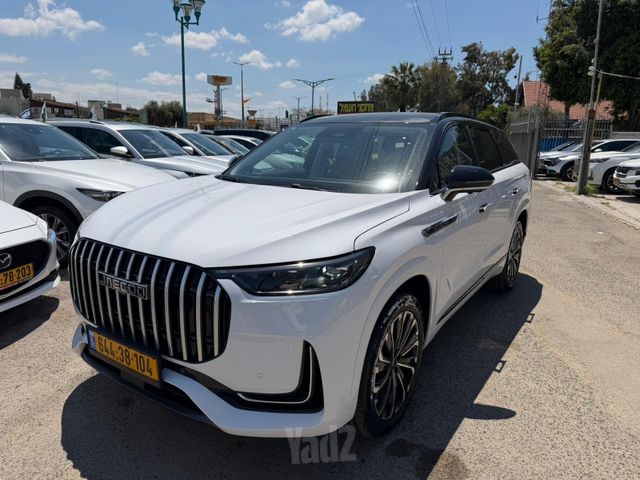 ג'אקו J8