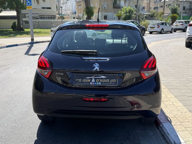פיג'ו 208