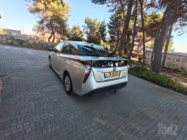 טויוטה פריוס