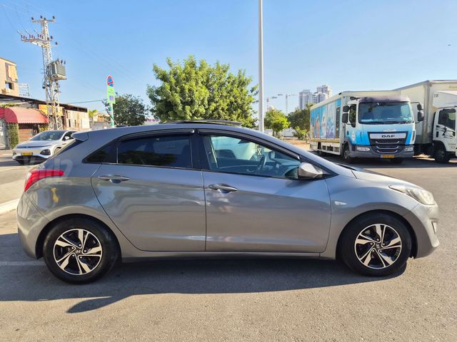 יונדאי i30
