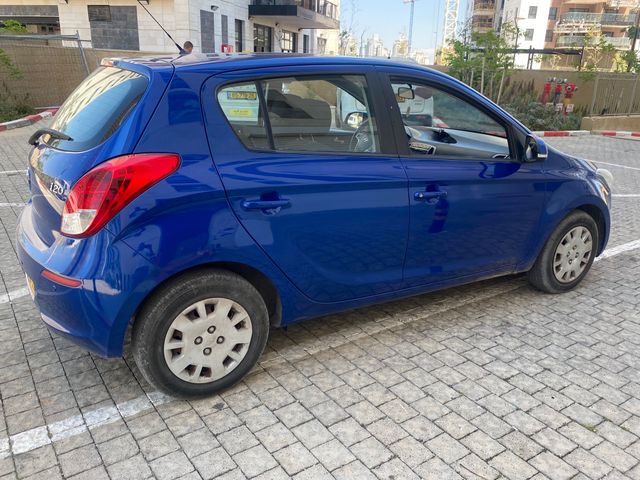 יונדאי i20