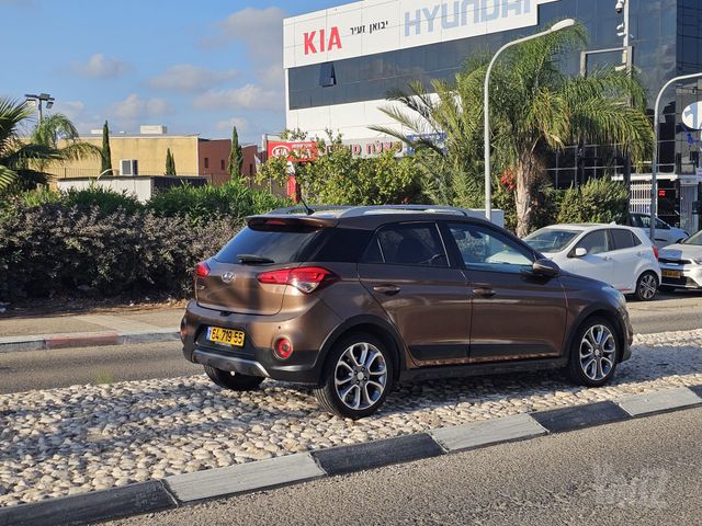 יונדאי I20 קרוס
