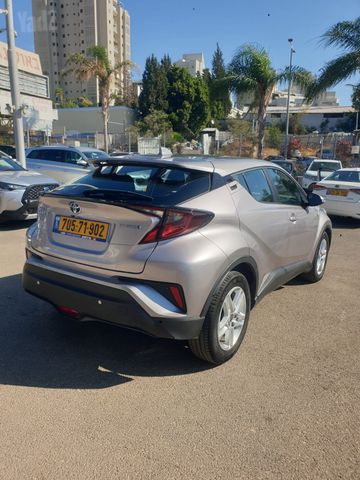 טויוטה C-HR
