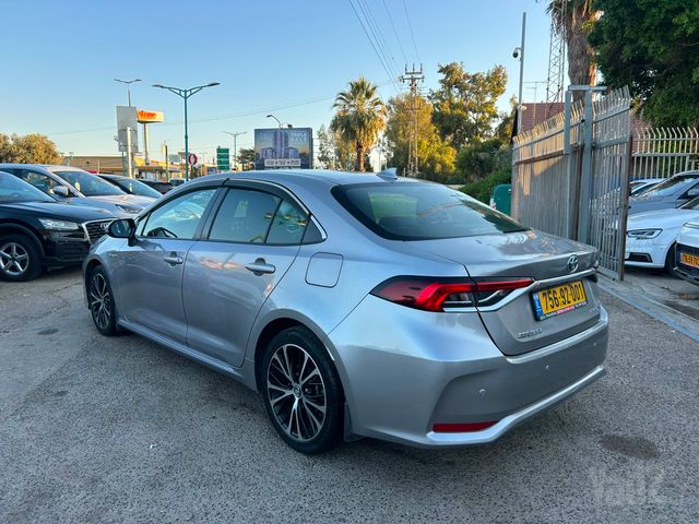 טויוטה קורולה