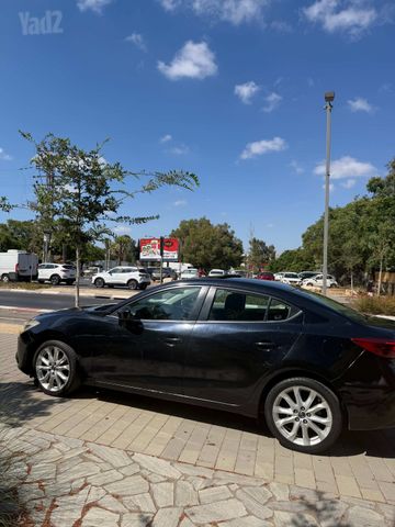 מאזדה 3