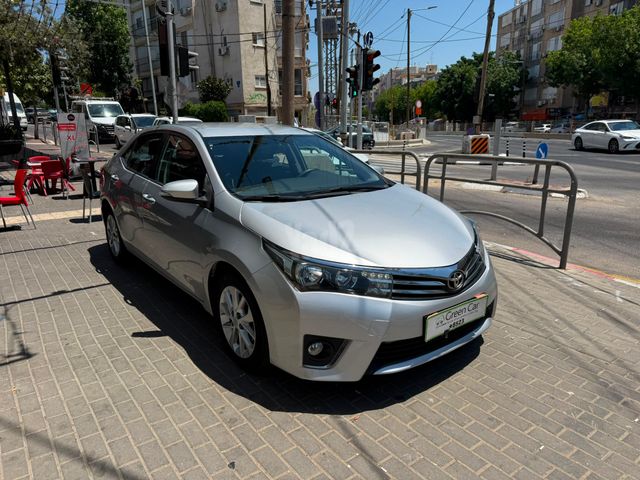 טויוטה קורולה