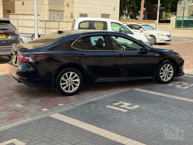 טויוטה קאמרי