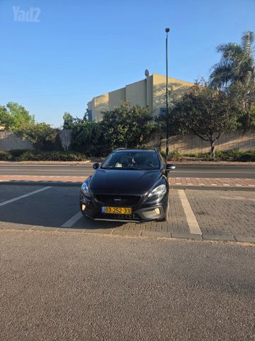 וולוו V40