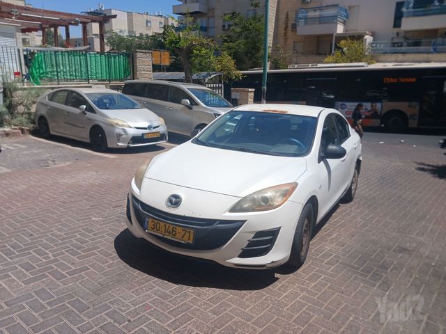 מאזדה 3