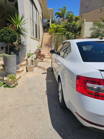 סקודה אוקטביה