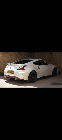 מודעת רכב ניסאן 370Z