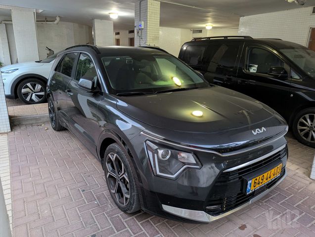 קיה נירו