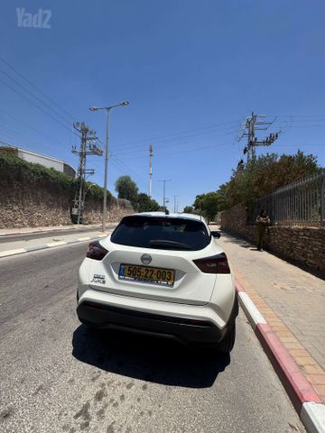 ניסאן ג'וק