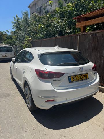 מאזדה 3