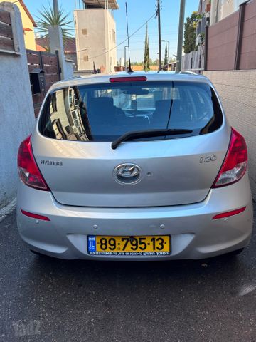 יונדאי i20