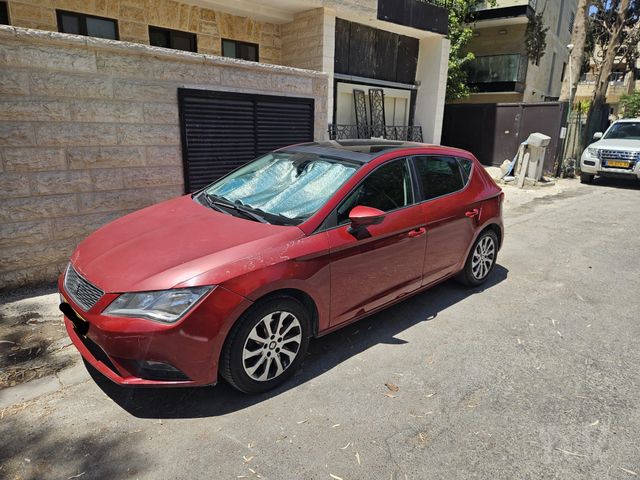 מודעת רכב סיאט לאון