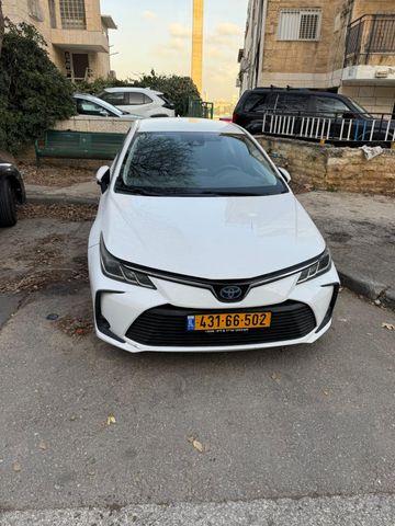 טויוטה קורולה