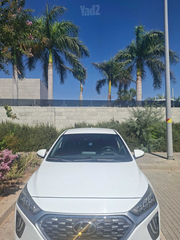 יונדאי איוניק