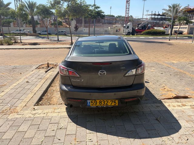 מאזדה 3