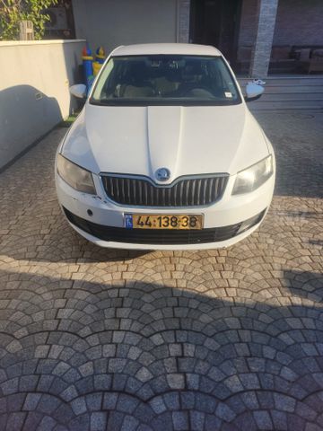 סקודה אוקטביה
