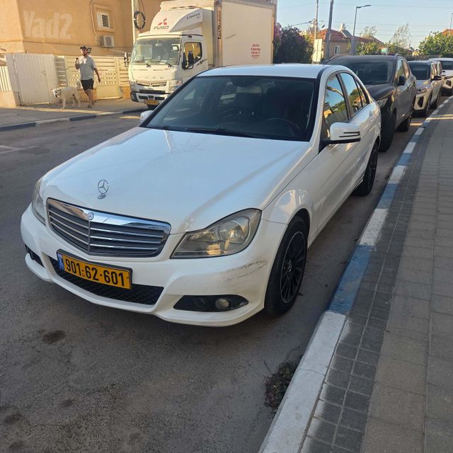 מודעת רכב מרצדס-בנץ C-class