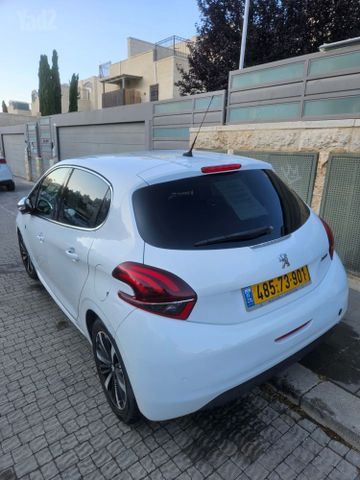 פיג'ו 208