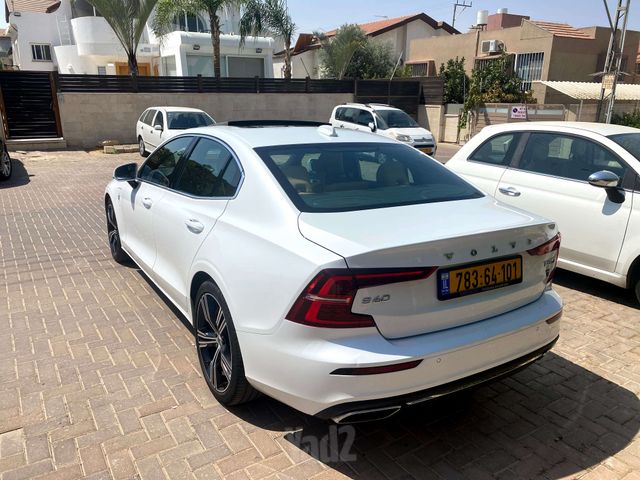 וולוו S60