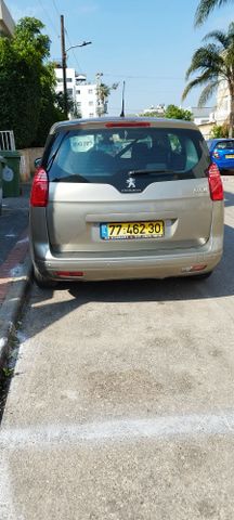 פיג'ו 5008