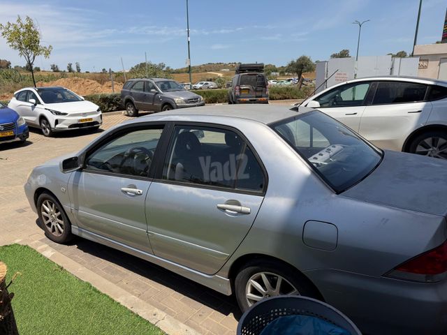 מיצובישי לנסר