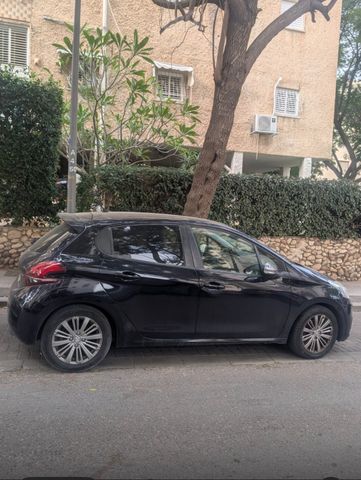 פיג'ו 208