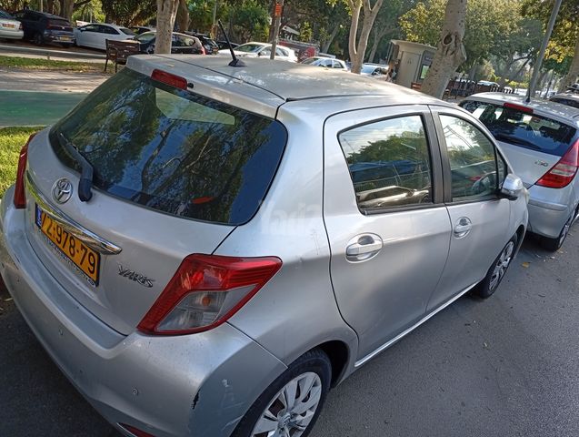 טויוטה יאריס