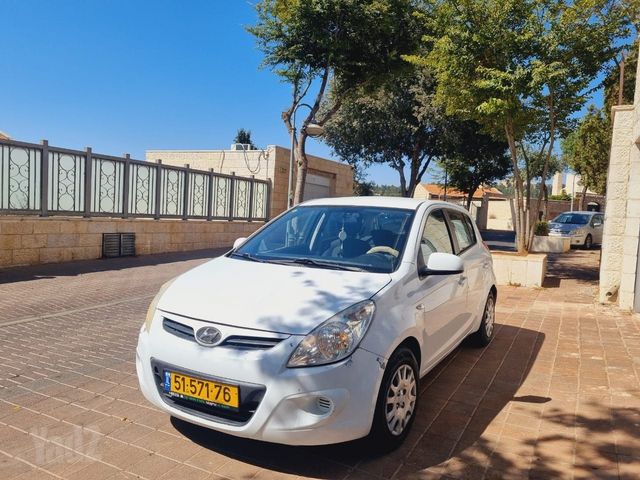 מודעת רכב יונדאי i20