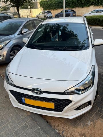 יונדאי i20