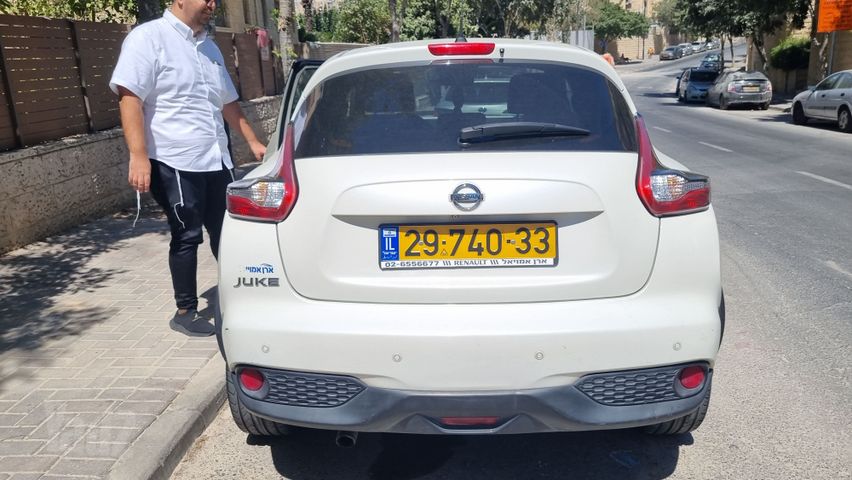 ניסאן ג'וק