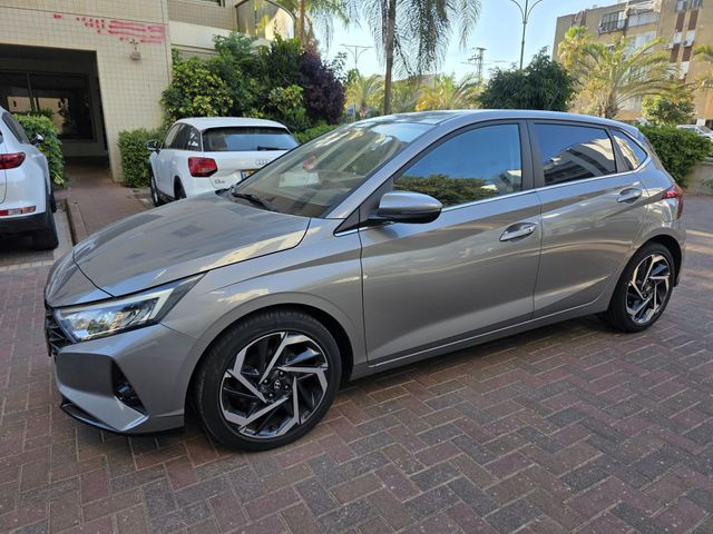 יונדאי i20