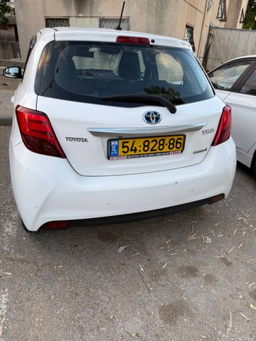 טויוטה יאריס