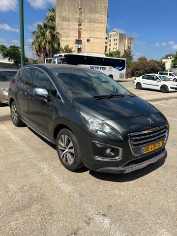 פיג'ו 3008
