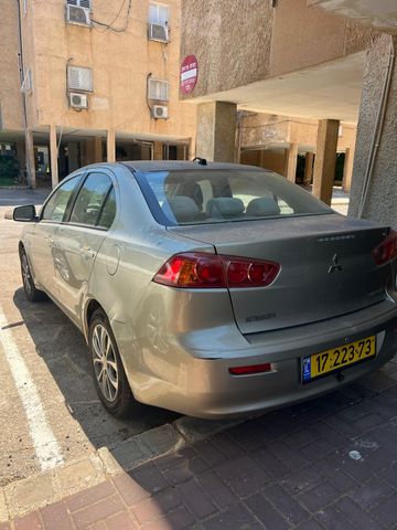מיצובישי לנסר