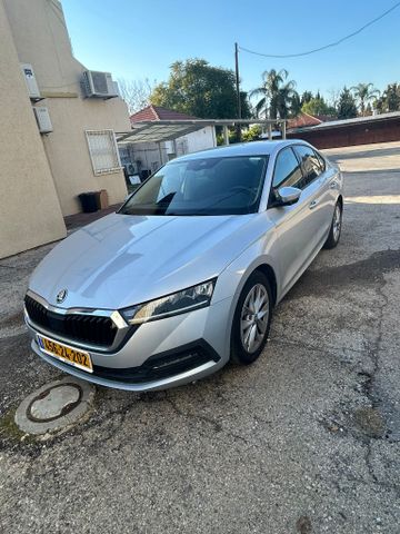 סקודה אוקטביה