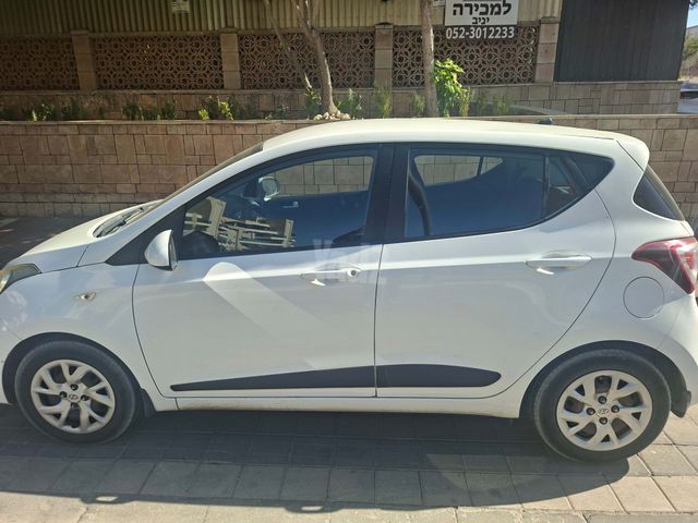 יונדאי i10