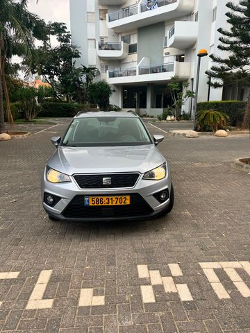סיאט ארונה