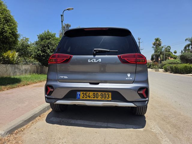 קיה נירו פלוס