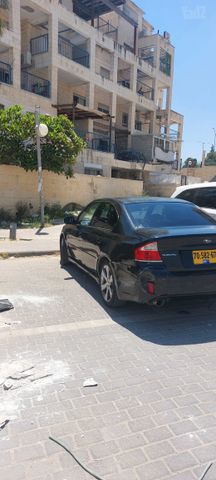 סובארו B4/לגאסי