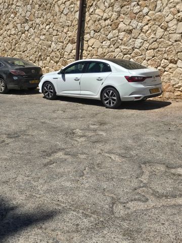 רנו מגאן