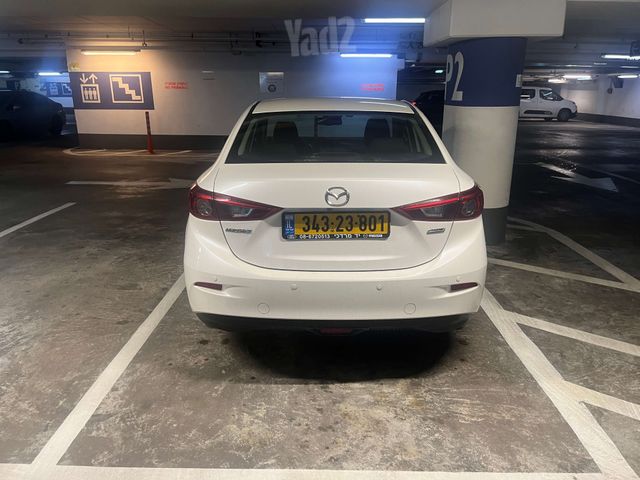 מאזדה 3