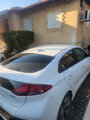 יונדאי איוניק