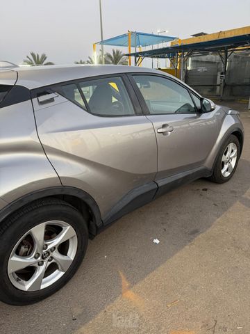 מודעת רכב טויוטה C-HR